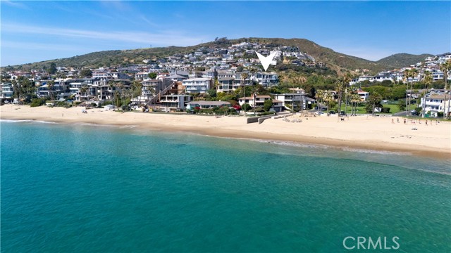 86 Emerald Bay, Laguna Beach CA: https://media.crmls.org/medias/6ff27672-d1f9-4915-9b02-4b75bb4c55b9.jpg