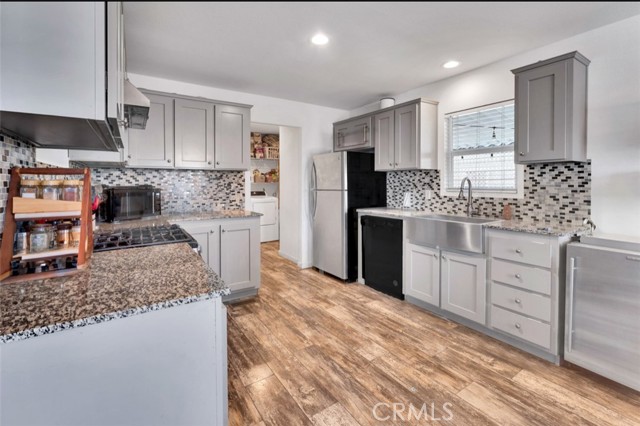 Detail Gallery Image 20 of 22 For 12700 Elliott Ave #219,  El Monte,  CA 91732 - 3 Beds | 2 Baths