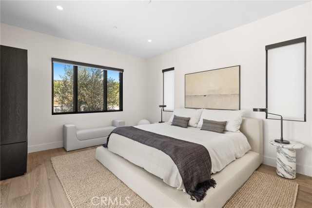 Detail Gallery Image 29 of 36 For 2 Twin Lakes Cir, Corona Del Mar,  CA 92625 - 4 Beds | 4/1 Baths