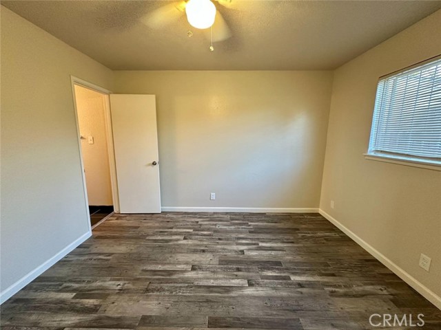 Detail Gallery Image 10 of 17 For 4747 E Braly Ave, Fresno,  CA 93702 - 3 Beds | 2 Baths