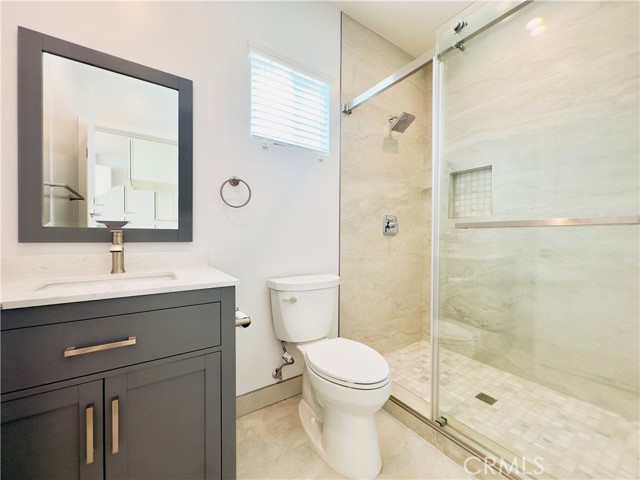 17522 Lemay Street, Lake Balboa CA: https://media.crmls.org/medias/6ff4c754-fc2c-4beb-888f-1f78277ba587.jpg
