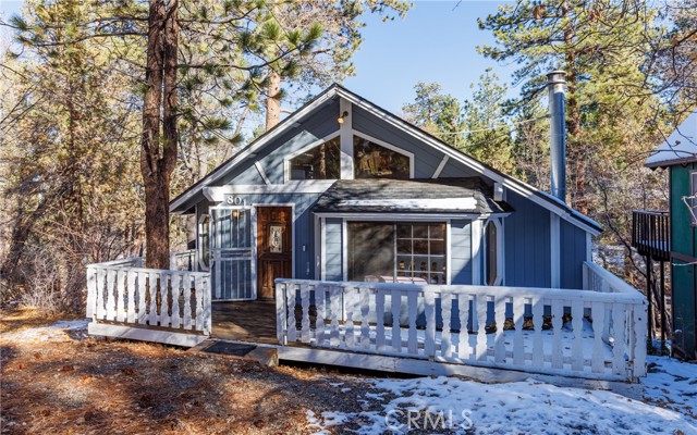 Detail Gallery Image 2 of 33 For 801 Highland, Sugarloaf,  CA 92386 - 2 Beds | 1/1 Baths