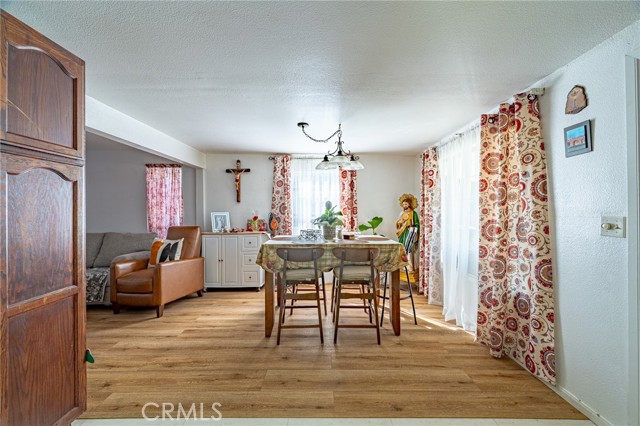 Detail Gallery Image 5 of 28 For 124 S Padre Juan Ave, Ojai,  CA 93023 - 2 Beds | 2 Baths