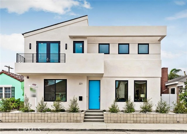 Listing Details for 221 Attica , Long Beach, CA 90803