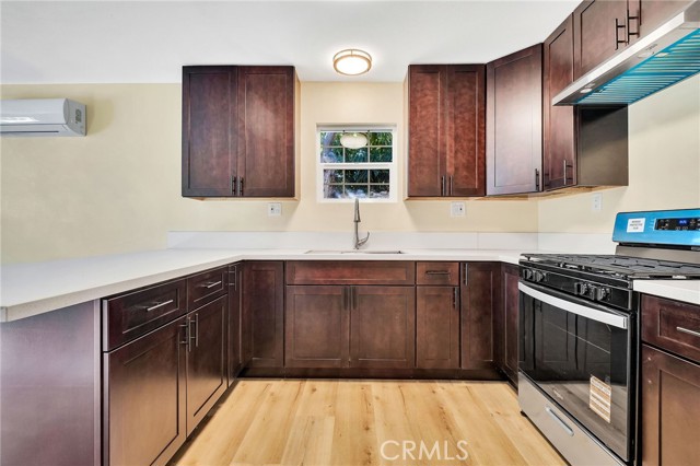 Detail Gallery Image 27 of 73 For 1972 Olive, Long Beach,  CA 90806 - 6 Beds | 4 Baths