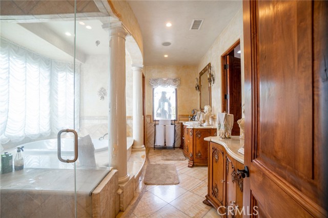 Detail Gallery Image 16 of 54 For 30057 via Victoria, Rancho Palos Verdes,  CA 90275 - 4 Beds | 5 Baths