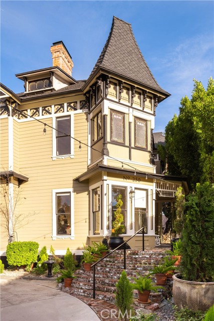 Detail Gallery Image 2 of 73 For 250 N Primrose Ave, Monrovia,  CA 91016 - 5 Beds | 3 Baths