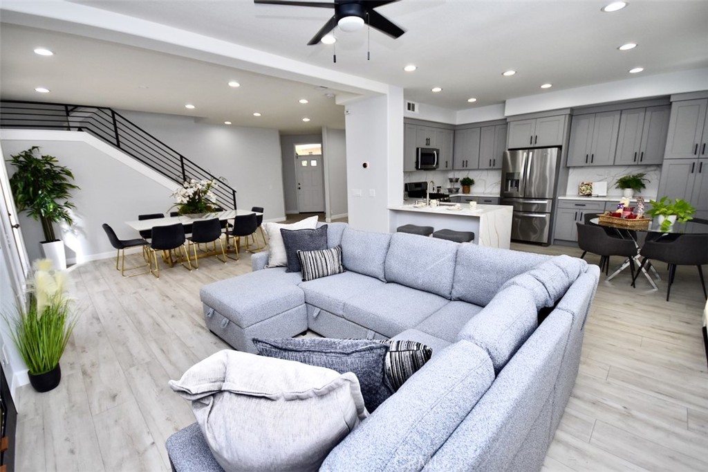 26 Santa Catalina Aisle