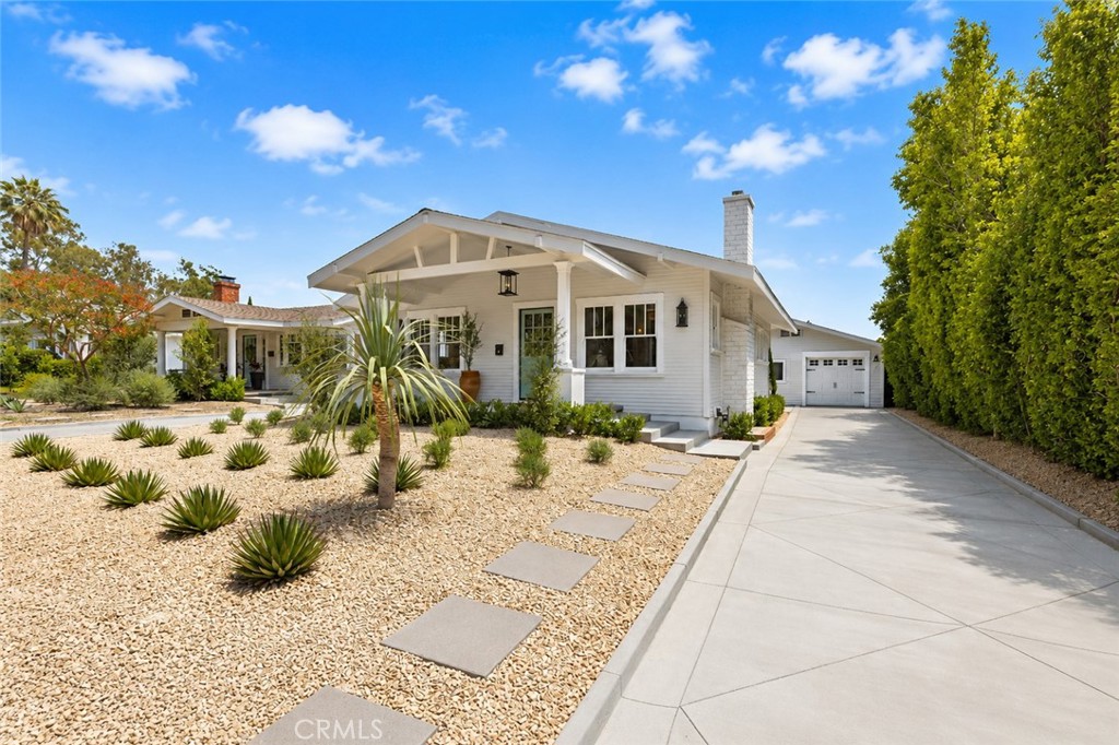 1410 E California