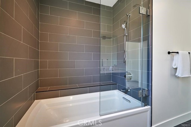 Detail Gallery Image 24 of 29 For 206 N Moore Ave a,  Monterey Park,  CA 91754 - 3 Beds | 3/1 Baths