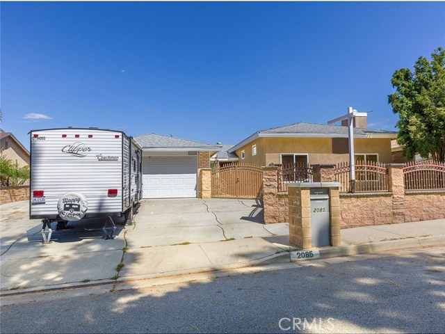 2085 Newton Dr, Corona, CA 92882