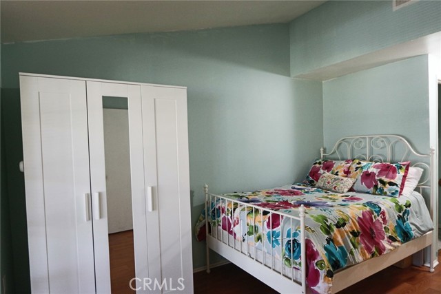 Detail Gallery Image 19 of 71 For 19208 Avenue of the Oaks #J,  Newhall,  CA 91321 - 2 Beds | 1/1 Baths