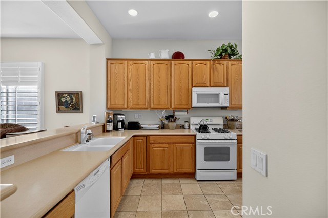Detail Gallery Image 10 of 37 For 10509 Lanigan Rd., Apple Valley,  CA 92308 - 2 Beds | 2 Baths