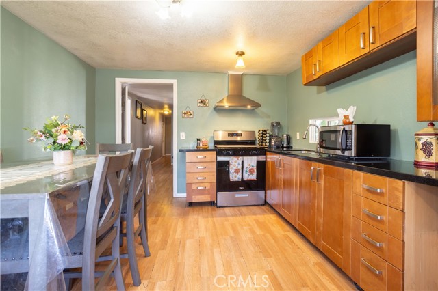 Detail Gallery Image 8 of 22 For 18540 Soledad Canyon Rd Spc 17,  Canyon Country,  CA 91351 - 3 Beds | 1 Baths