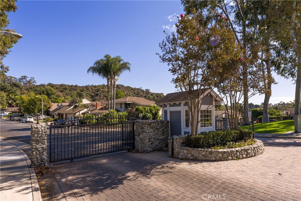 6ffdc8a2 A425 42d1 972d C2f18275db87