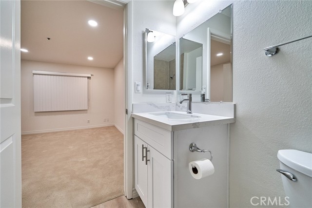 Detail Gallery Image 9 of 21 For 345 S Alexandria Ave #212,  Los Angeles,  CA 90020 - 2 Beds | 2 Baths