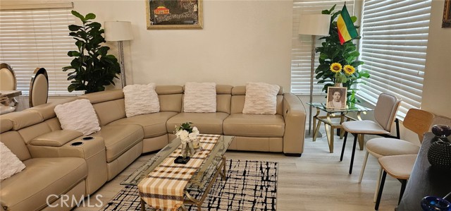 6773 Condor Drive, Jurupa Valley CA: https://media.crmls.org/medias/6ffe5fb9-5745-475e-8928-373834b46ad3.jpg