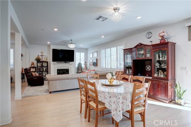 Detail Gallery Image 16 of 75 For 26243 Silver Birch, Menifee,  CA 92584 - 4 Beds | 3/1 Baths