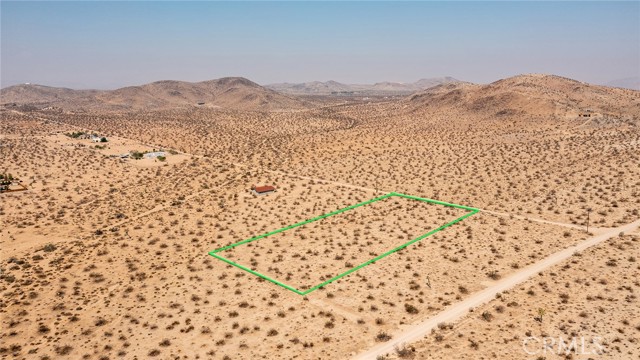 60789 La Brisa Drive, Joshua Tree CA: https://media.crmls.org/medias/6fff70e2-dcb3-445e-a986-d19f364d231b.jpg