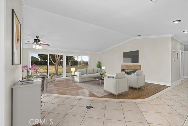 7230 Sarsaparilla Drive, Corona CA: https://media.crmls.org/medias/6fffb3ce-5b22-4ae1-8dd1-8250c099eb7b.jpg