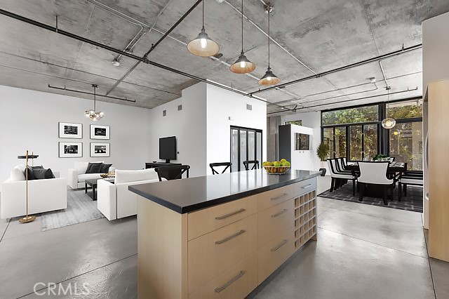 Detail Gallery Image 16 of 42 For 835 Locust Ave #322,  Long Beach,  CA 90813 - 1 Beds | 1 Baths