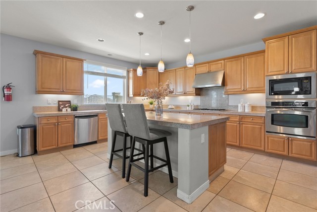 21 Plaza Modena, Lake Elsinore CA: https://media.crmls.org/medias/7000250a-05de-42c5-8f15-aee63d0f7776.jpg