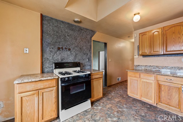 Detail Gallery Image 20 of 38 For 16412 Bixler Ave, Paramount,  CA 90723 - 2 Beds | 1 Baths