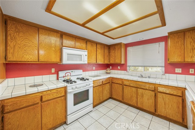 15023 Byron Dr, San Bernardino County, CA 92307 photo 12