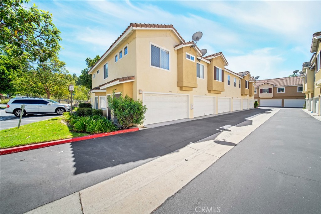 MLS #OC25160975 image #41