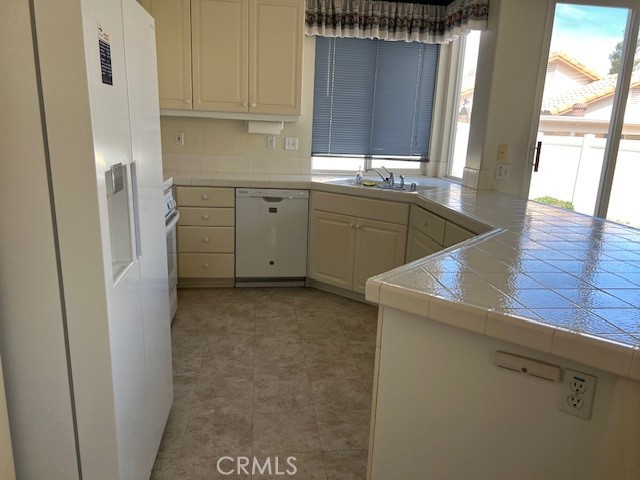 Detail Gallery Image 11 of 14 For 1961 Riviera, Banning,  CA 92220 - 2 Beds | 2 Baths