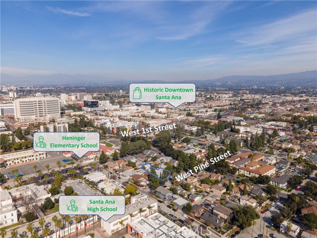 415 W Pine Street, Santa Ana CA: https://media.crmls.org/medias/7002c218-74ab-4f37-995d-8b7890c5b2d3.jpg