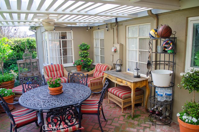 Detail Gallery Image 8 of 27 For 2151 E Mountain St, Pasadena,  CA 91104 - 3 Beds | 2 Baths