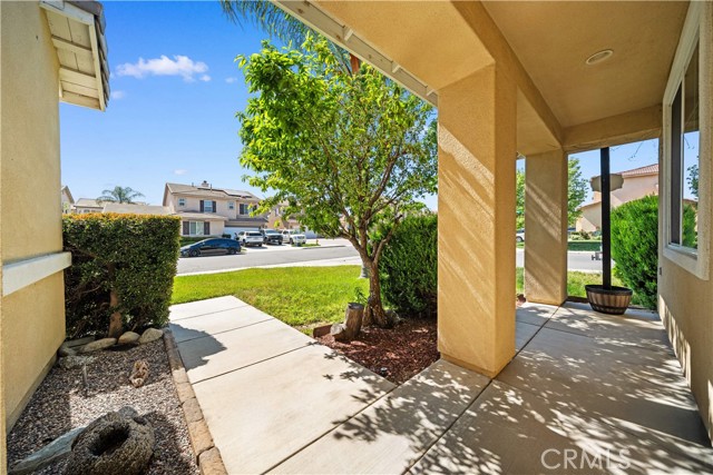 Detail Gallery Image 3 of 55 For 7626 Soaring Bird Ct, Corona,  CA 92880 - 5 Beds | 3 Baths
