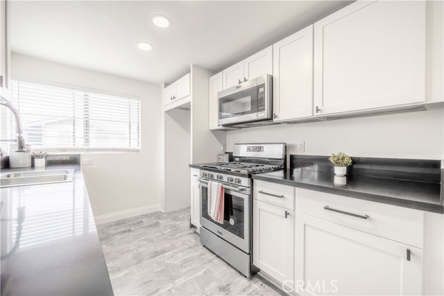 MLS #OC25265947 image #9