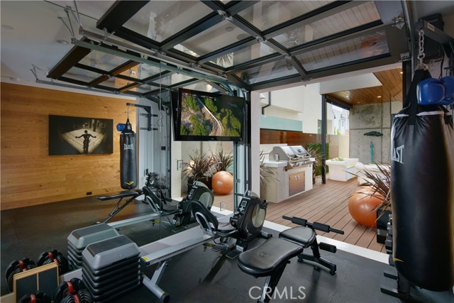 604 Acacia Avenue, Corona del Mar CA: https://media.crmls.org/medias/700480ab-bcc2-46f4-b0d0-1304c02f0ea3.jpg