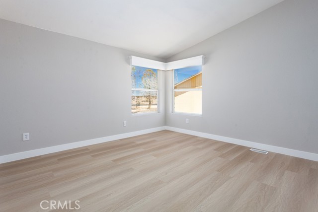 Detail Gallery Image 11 of 25 For 45310 200th St, Lancaster,  CA 93535 - 3 Beds | 2 Baths
