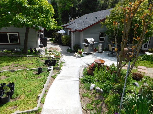 36976 SYCAMORE Drive, Mountain Home Village CA: https://media.crmls.org/medias/70061dd5-8c94-4729-b0aa-31e547382c0e.jpg
