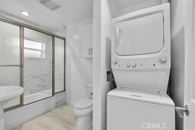 908 Manhattan Avenue, Hermosa Beach, California 90254, ,Residential Income,Sold,Manhattan,SB25198954