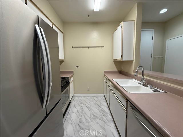 Detail Gallery Image 8 of 35 For 500 S Berendo St #302,  Los Angeles,  CA 90020 - 3 Beds | 2 Baths