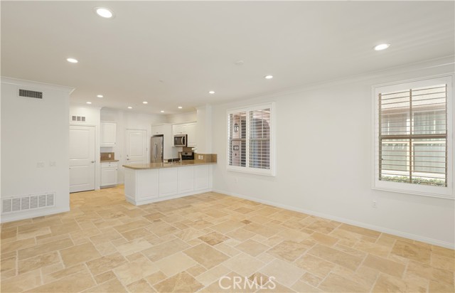 138 Coralwood, Irvine CA: https://media.crmls.org/medias/700748ff-711f-4599-83fb-edb69c764eb1.jpg