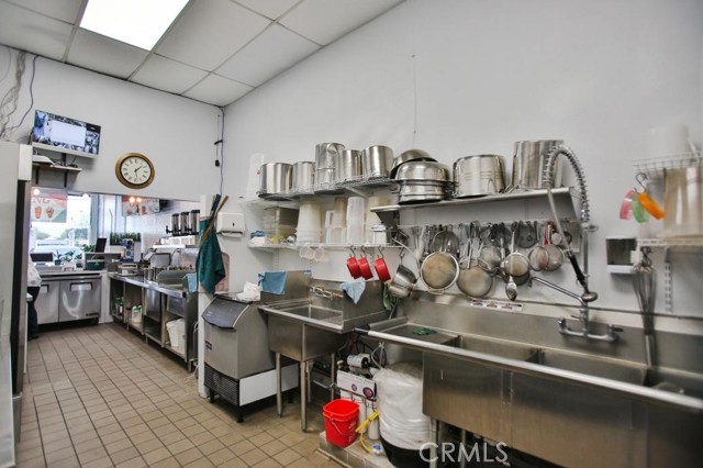 0, Orange CA: https://media.crmls.org/medias/70086f34-ecb8-4822-95f3-5a61e7d24baa.jpg
