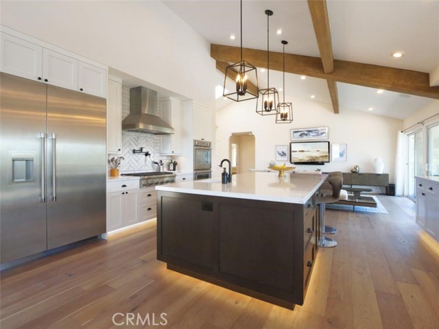 2 El Concho Lane, Rolling Hills CA: https://media.crmls.org/medias/7008981c-a639-4240-9fd8-3162c8486de6.jpg