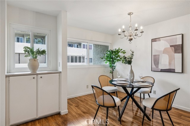 Detail Gallery Image 8 of 40 For 125 S Sierra Madre #215,  Pasadena,  CA 91107 - 2 Beds | 2 Baths