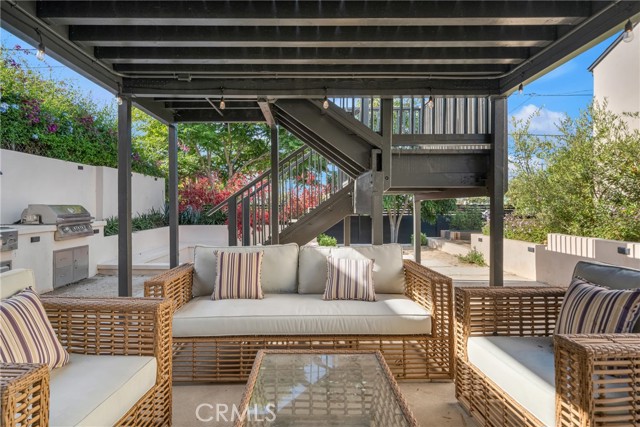6129 W 83rd Place, Los Angeles CA: https://media.crmls.org/medias/70096e99-6941-44a7-8824-1e89205520e2.jpg