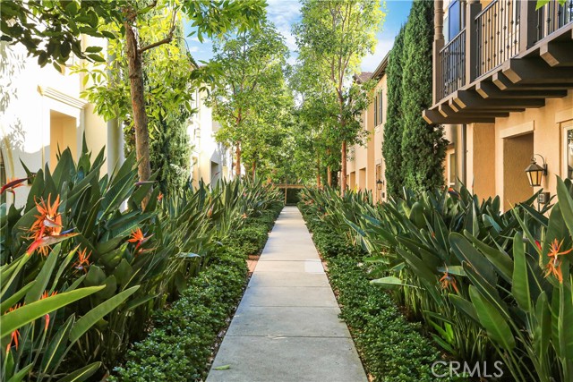 Detail Gallery Image 6 of 42 For 220 Kempton, Irvine,  CA 92620 - 3 Beds | 3 Baths