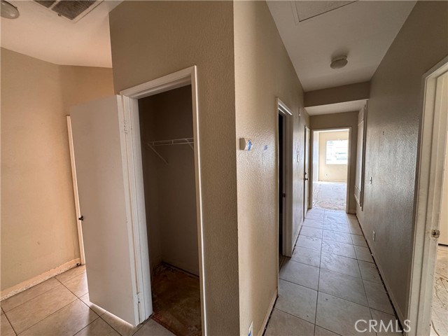 Detail Gallery Image 18 of 48 For 2014 W Dawnview Dr, Rialto,  CA 92377 - 4 Beds | 2 Baths