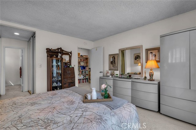 641 13th Street, Manhattan Beach, California 90266, 4 Bedrooms Bedrooms, ,1 BathroomBathrooms,Residential,Sold,13th,SB22214141