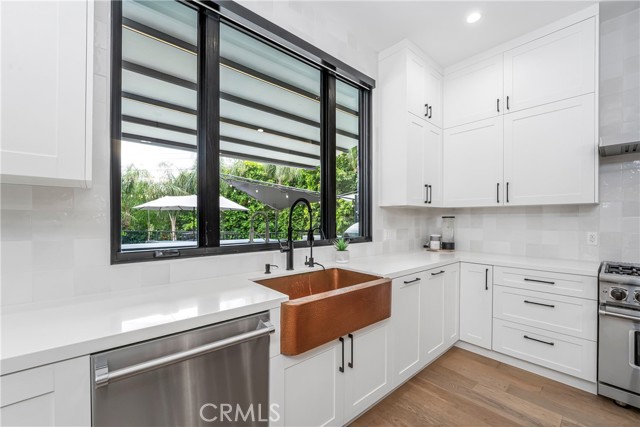 4706 Katherine Avenue, Sherman Oaks CA: https://media.crmls.org/medias/700a48af-1a49-4dbd-b006-1141488cade2.jpg