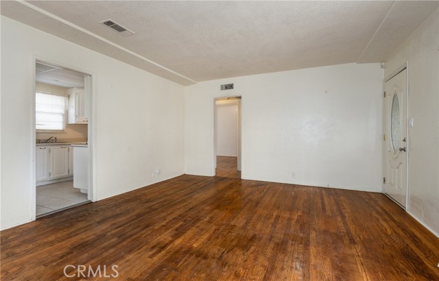 10609 Mountain View Avenue, Redlands CA: https://media.crmls.org/medias/700a788c-4355-4177-ba33-be1d5d65d9b4.jpg