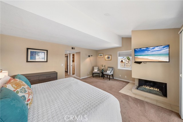 708 Main Street, Huntington Beach CA: https://media.crmls.org/medias/700b03ff-a7e7-470b-963f-f70bf387e3d5.jpg